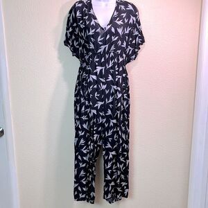 World Market black white kimono sleeve romper size s/m